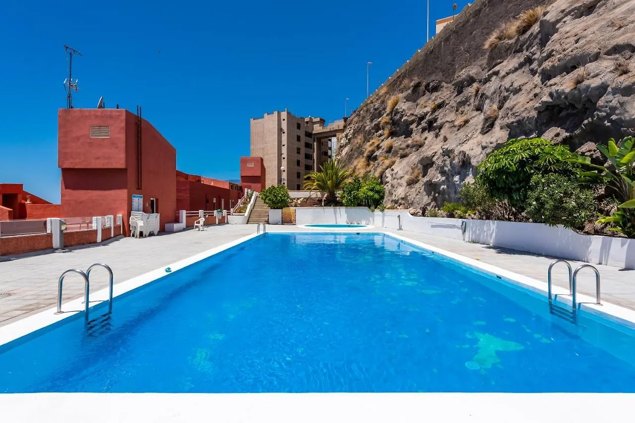 Beachfront Triplex With Swimming Pool & Parking Radazul