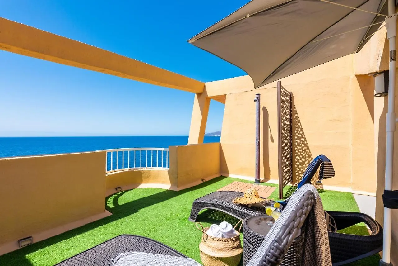 Beachfront Triplex With Swimming Pool & Parking Radazul Apartment