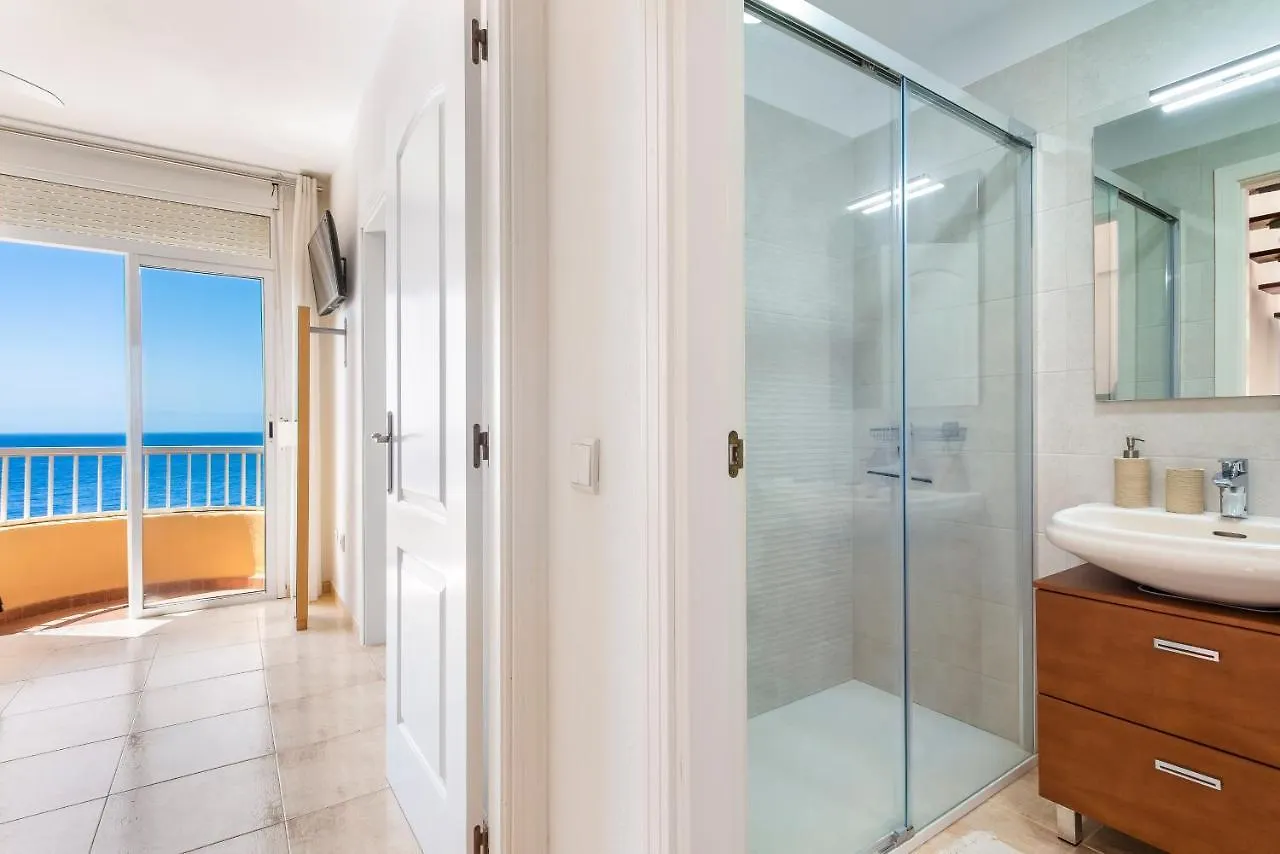 Beachfront Triplex With Swimming Pool & Parking Radazul Apartment