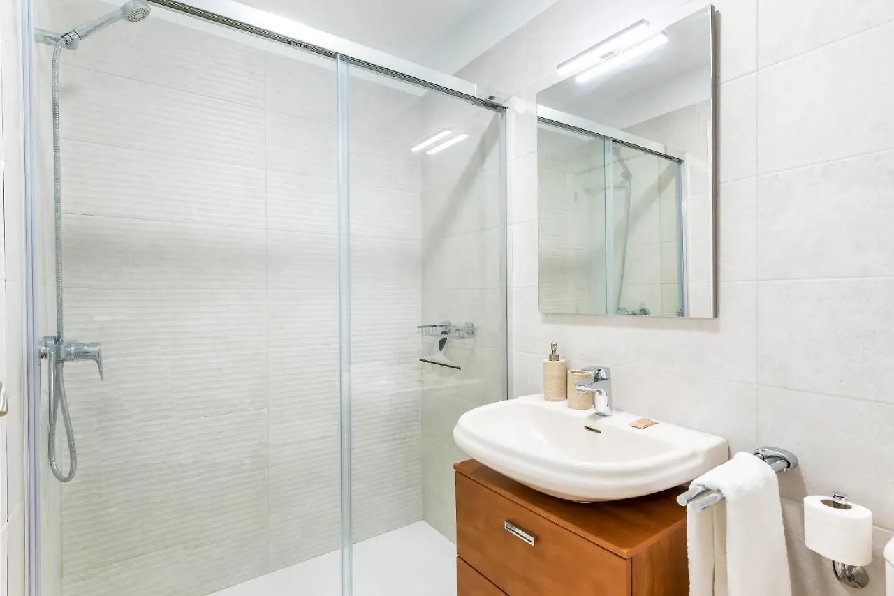 Apartment Beachfront Triplex With Swimming Pool & Parking Radazul Spain